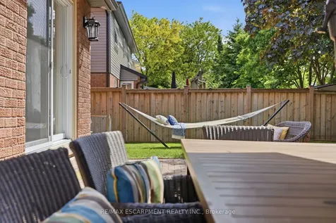 2418 Butternut Crescent Burlington ON L7M 3L3