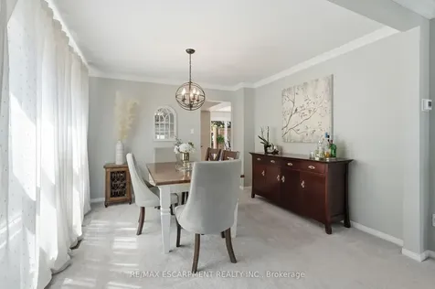 2418 Butternut Crescent Burlington ON L7M 3L3