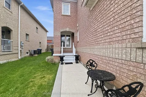 37 Prairie Rose Circle Brampton ON L6R 1R6