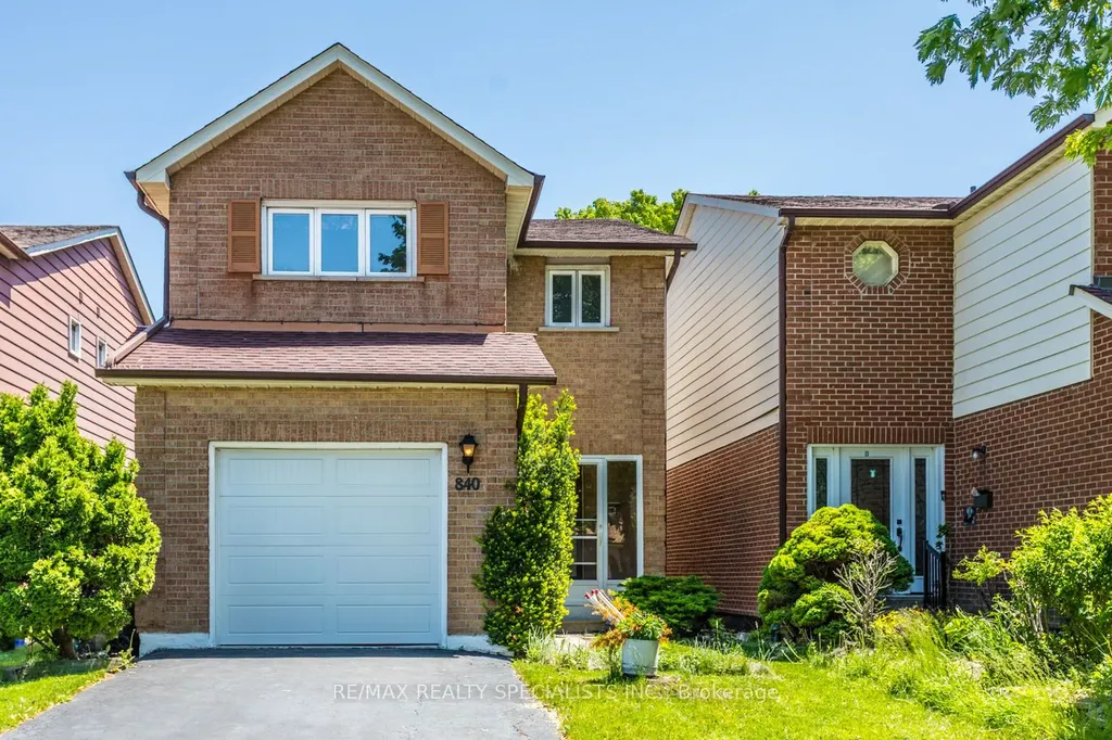 840 Messenger Meadow Drive Mississauga ON L5C 3T2