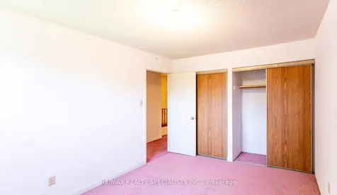 840 Messenger Meadow Drive Mississauga ON L5C 3T2