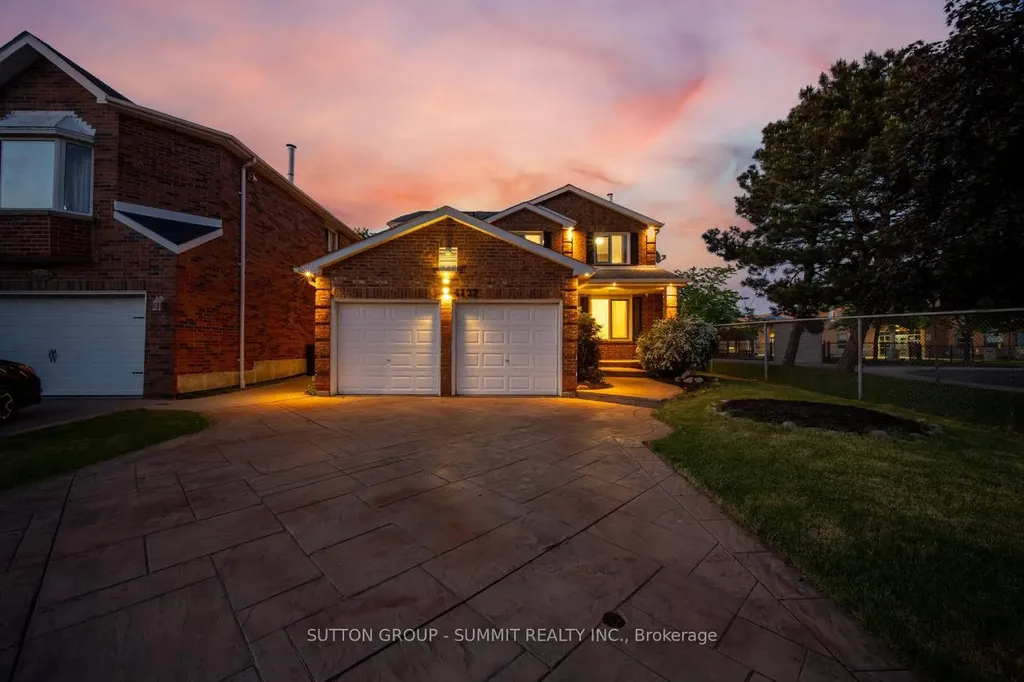 4127 Colonial Drive Mississauga ON L5L 4E8