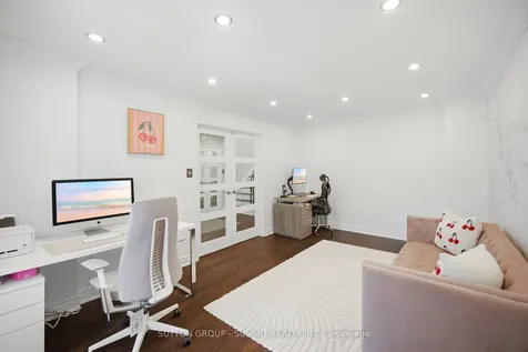 4127 Colonial Drive Mississauga ON L5L 4E8