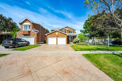 4127 Colonial Drive Mississauga ON L5L 4E8