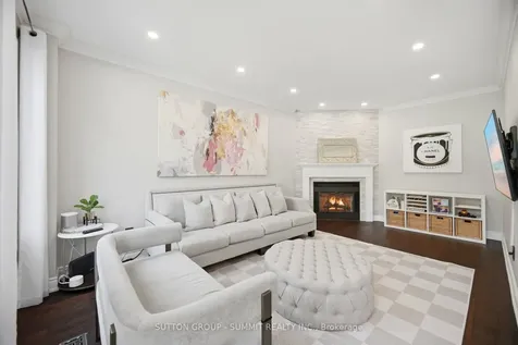 4127 Colonial Drive Mississauga ON L5L 4E8