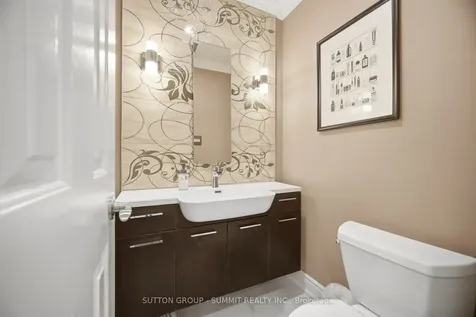 4127 Colonial Drive Mississauga ON L5L 4E8
