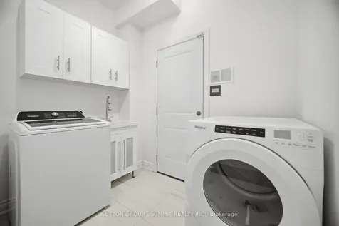 4127 Colonial Drive Mississauga ON L5L 4E8
