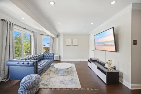 4127 Colonial Drive Mississauga ON L5L 4E8