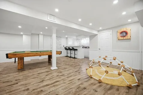 4127 Colonial Drive Mississauga ON L5L 4E8