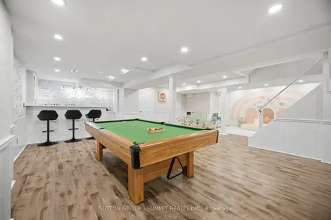 4127 Colonial Drive Mississauga ON L5L 4E8