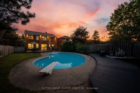 4127 Colonial Drive Mississauga ON L5L 4E8
