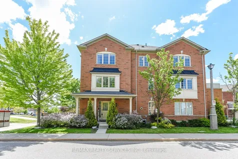 15 Peach Drive S Brampton ON L6R 0W5