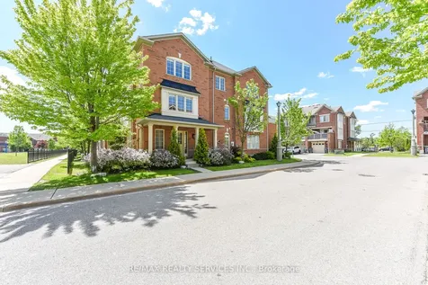 15 Peach Drive S Brampton ON L6R 0W5