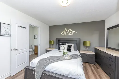 15 Peach Drive S Brampton ON L6R 0W5