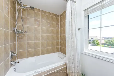 15 Peach Drive S Brampton ON L6R 0W5
