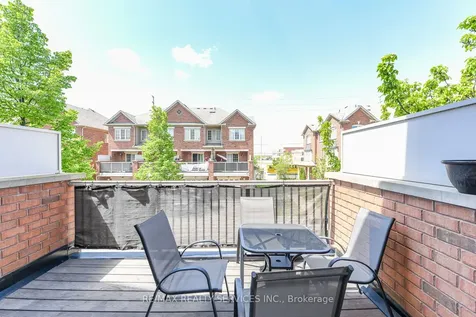 15 Peach Drive S Brampton ON L6R 0W5