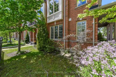 15 Peach Drive S Brampton ON L6R 0W5