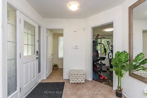 15 Peach Drive S Brampton ON L6R 0W5