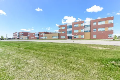15 Peach Drive S Brampton ON L6R 0W5