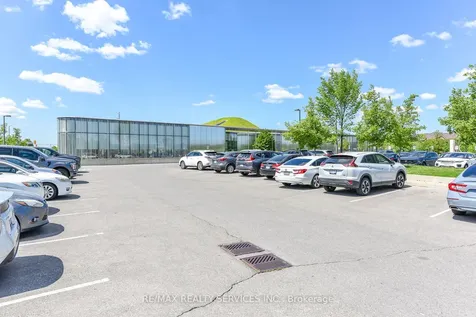 15 Peach Drive S Brampton ON L6R 0W5