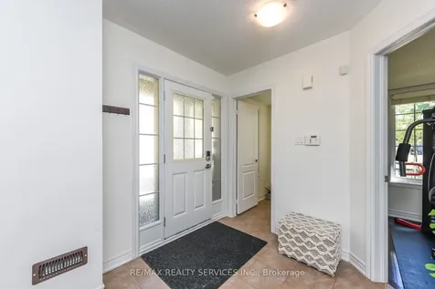 15 Peach Drive S Brampton ON L6R 0W5