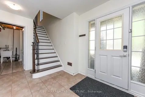 15 Peach Drive S Brampton ON L6R 0W5