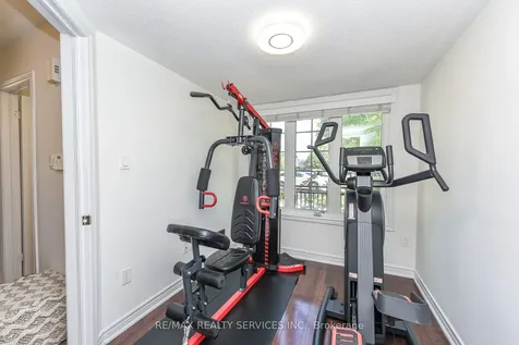 15 Peach Drive S Brampton ON L6R 0W5