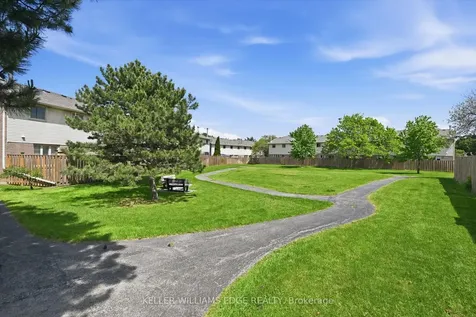 2470 Headon Forest Drive Burlington ON L7M 3X4