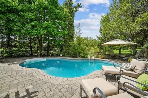 1053 Old Oak Drive Oakville ON L6M 3K5