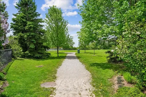 1053 Old Oak Drive Oakville ON L6M 3K5