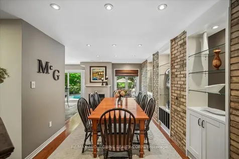 1053 Old Oak Drive Oakville ON L6M 3K5