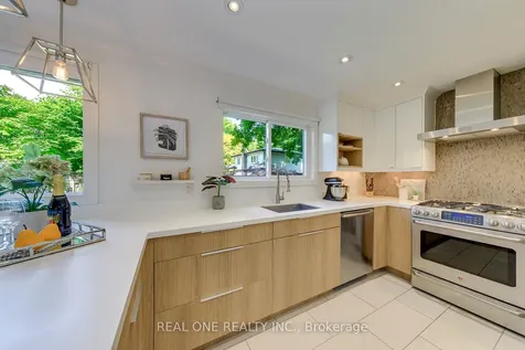 165 Arichat Road Oakville ON L6J 5N5
