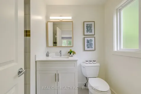 165 Arichat Road Oakville ON L6J 5N5