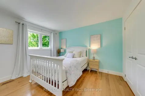 165 Arichat Road Oakville ON L6J 5N5