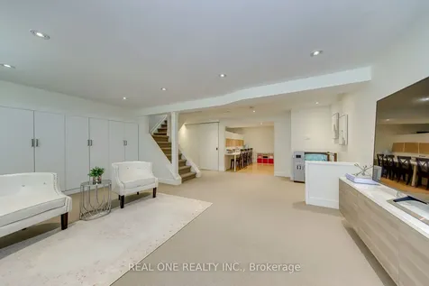 165 Arichat Road Oakville ON L6J 5N5