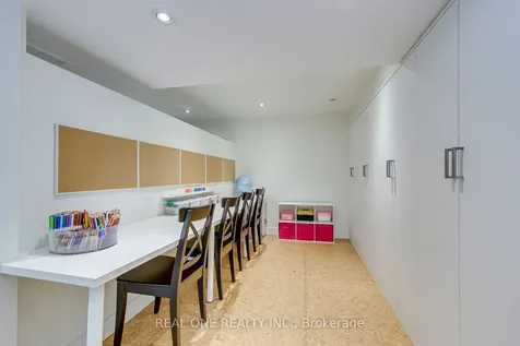 165 Arichat Road Oakville ON L6J 5N5
