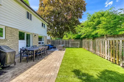 165 Arichat Road Oakville ON L6J 5N5