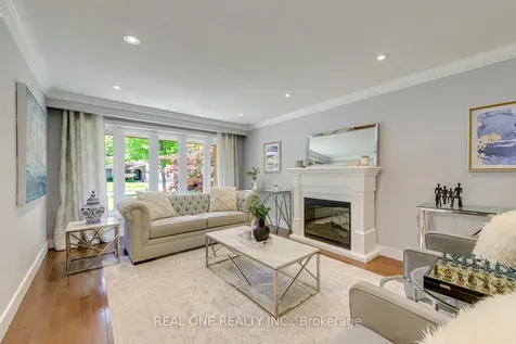 165 Arichat Road Oakville ON L6J 5N5