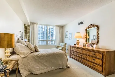 1 Aberfoyle Crescent Toronto ON M8X 2X8