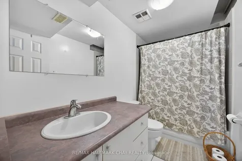 72 Ravenscliffe Court Brampton ON L6X 4N9