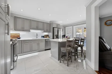 72 Ravenscliffe Court Brampton ON L6X 4N9