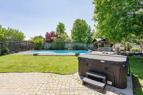 45 Irwin Crescent Halton Hills ON L7G 1E7