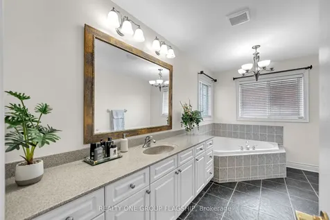 3435 Jorie Crescent Mississauga ON L5M 7G6
