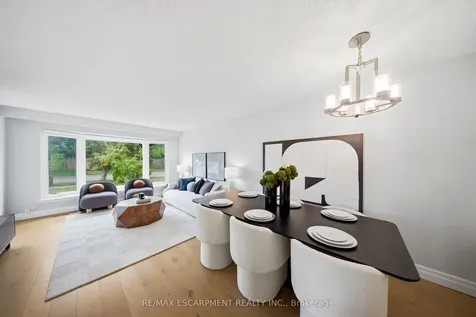 1251 Fairdale Drive Mississauga ON L5C 1K3