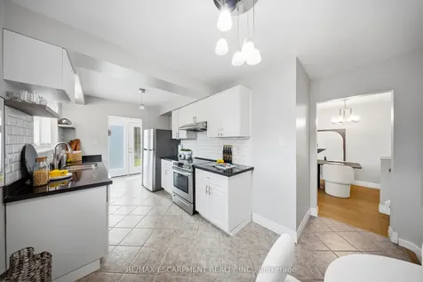 1251 Fairdale Drive Mississauga ON L5C 1K3