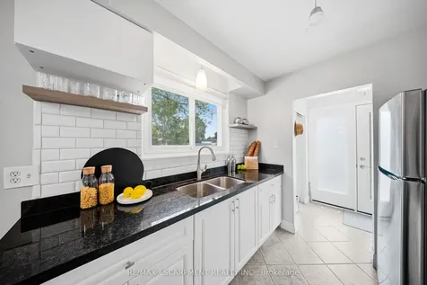 1251 Fairdale Drive Mississauga ON L5C 1K3