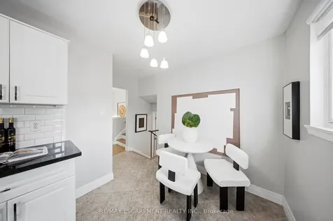 1251 Fairdale Drive Mississauga ON L5C 1K3