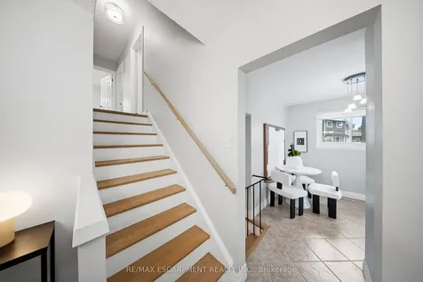 1251 Fairdale Drive Mississauga ON L5C 1K3
