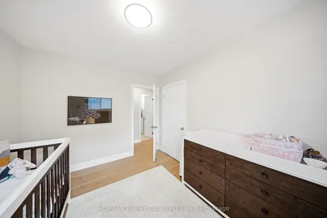 1251 Fairdale Drive Mississauga ON L5C 1K3