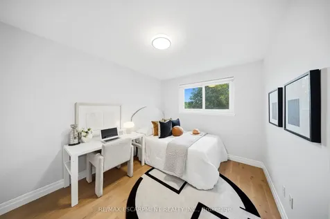 1251 Fairdale Drive Mississauga ON L5C 1K3